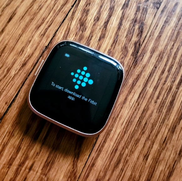 FITBIT VERSA 2 w/ New Charger, Case & Band - Picture 3 of 5
